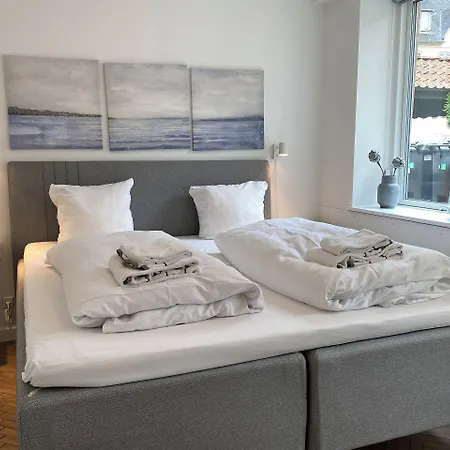 Harbour Walk Apartahotel